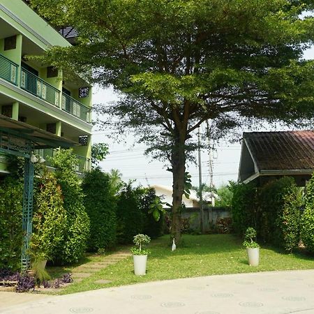 Garden Corner Resort & Hotel Phitsanulok Buitenkant foto
