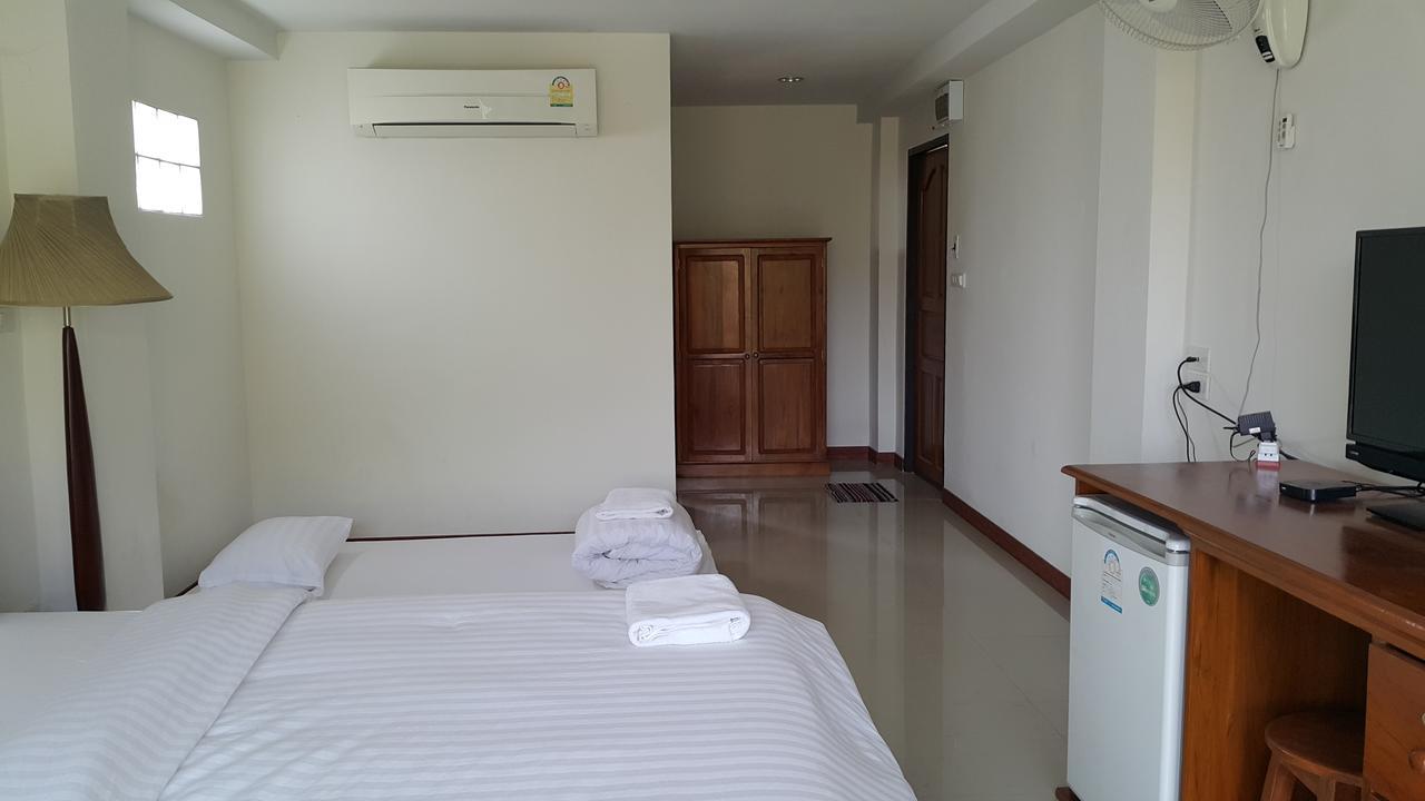 Garden Corner Resort & Hotel Phitsanulok Buitenkant foto