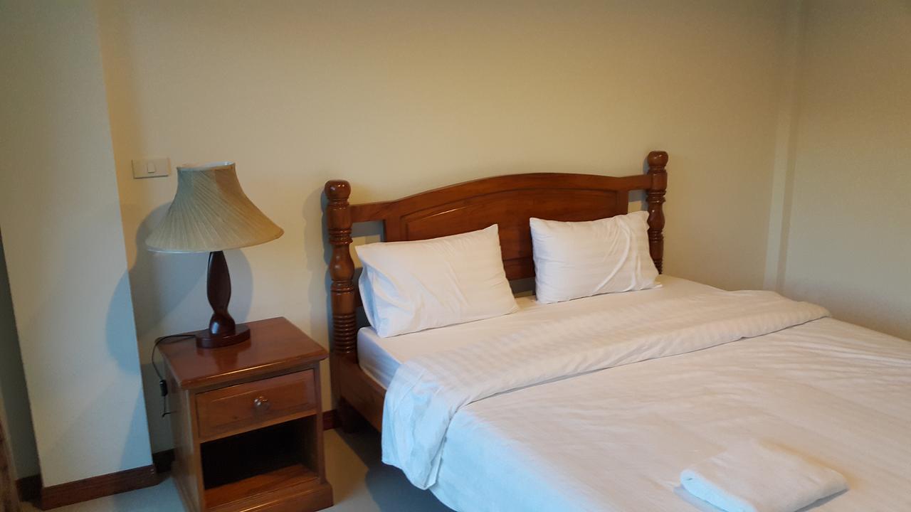 Garden Corner Resort & Hotel Phitsanulok Buitenkant foto