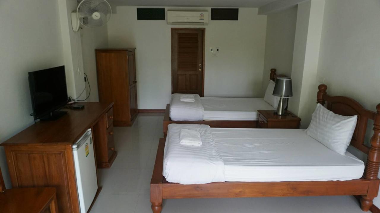 Garden Corner Resort & Hotel Phitsanulok Buitenkant foto