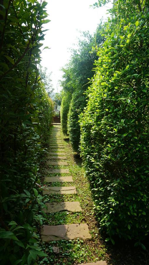 Garden Corner Resort & Hotel Phitsanulok Buitenkant foto